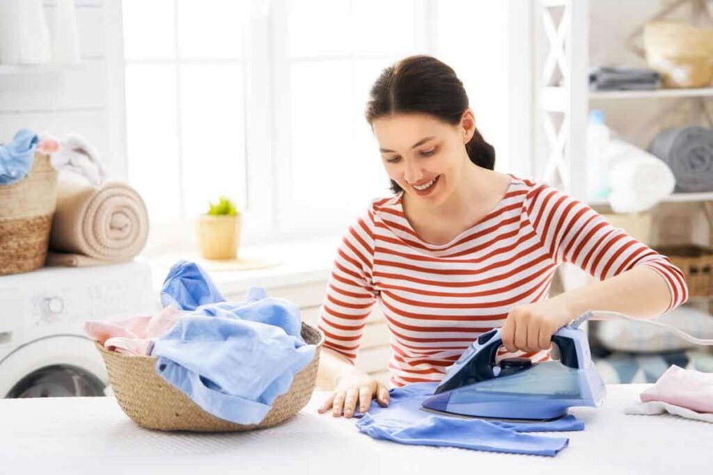 5 Time Consuming Tasks You Can Transfer to Residential Laundry Services