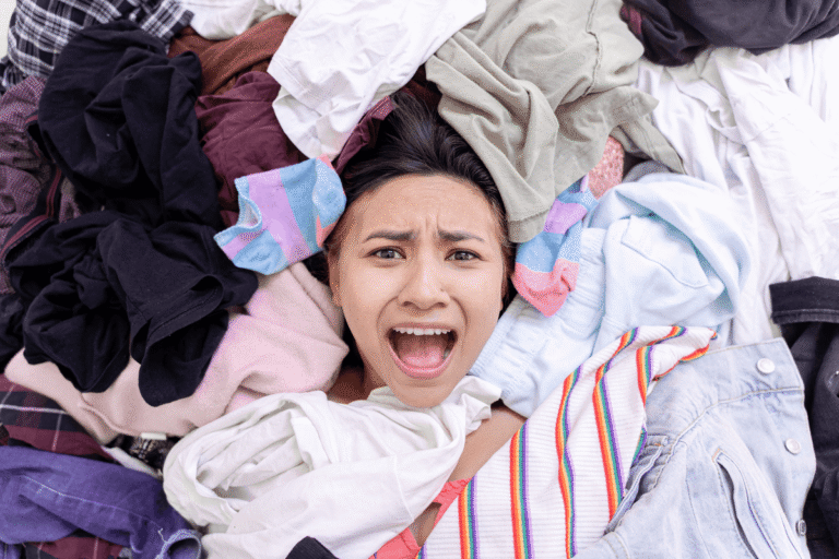 Laundry Service vs. In-Unit Washer: The Real Cost Analysis for Bay Area Renters