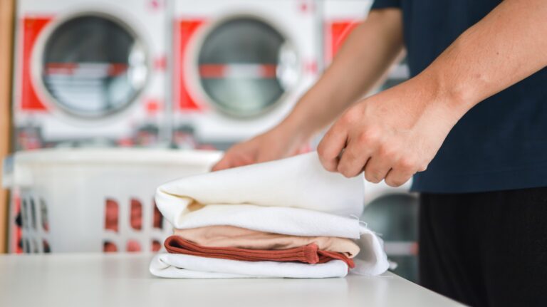 How Laundry Services Help Busy San Francisco Professionals Manage Longer Summer Workdays
